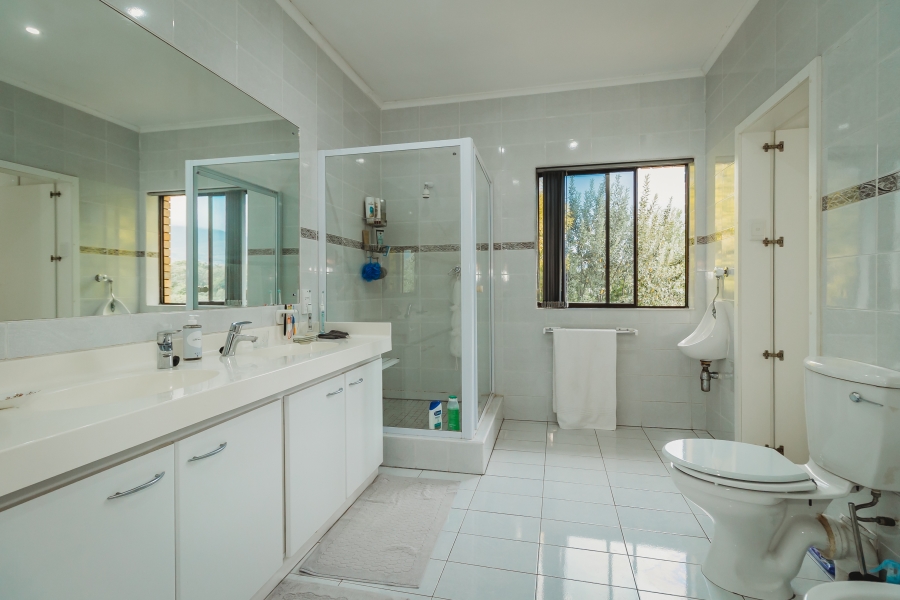4 Bedroom Property for Sale in Bergsig Western Cape